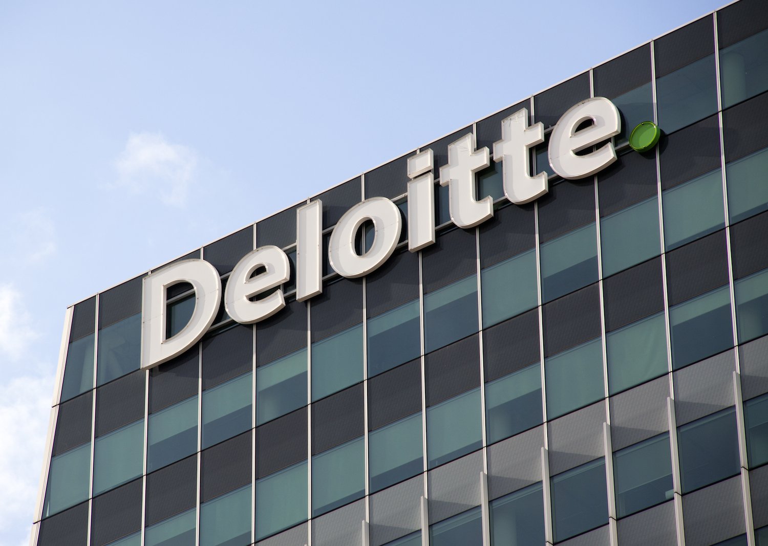 Deloitte Internship: A Fully Funded Opportunity for International Students in the USA